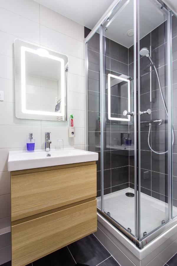 D&E - Paris-Disney - Holidays Apartment - Appartement De Vacances - 5 Chambres- 5 Sdb - 5 Bedrooms - 5 Bathrooms - Netflix Champs-Sur-Marne Eksteriør bilde