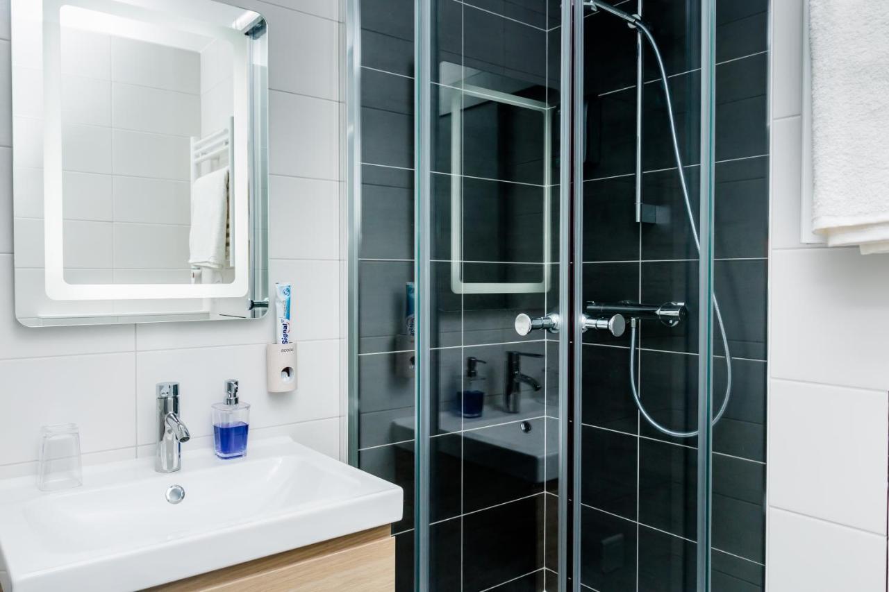 D&E - Paris-Disney - Holidays Apartment - Appartement De Vacances - 5 Chambres- 5 Sdb - 5 Bedrooms - 5 Bathrooms - Netflix Champs-Sur-Marne Eksteriør bilde