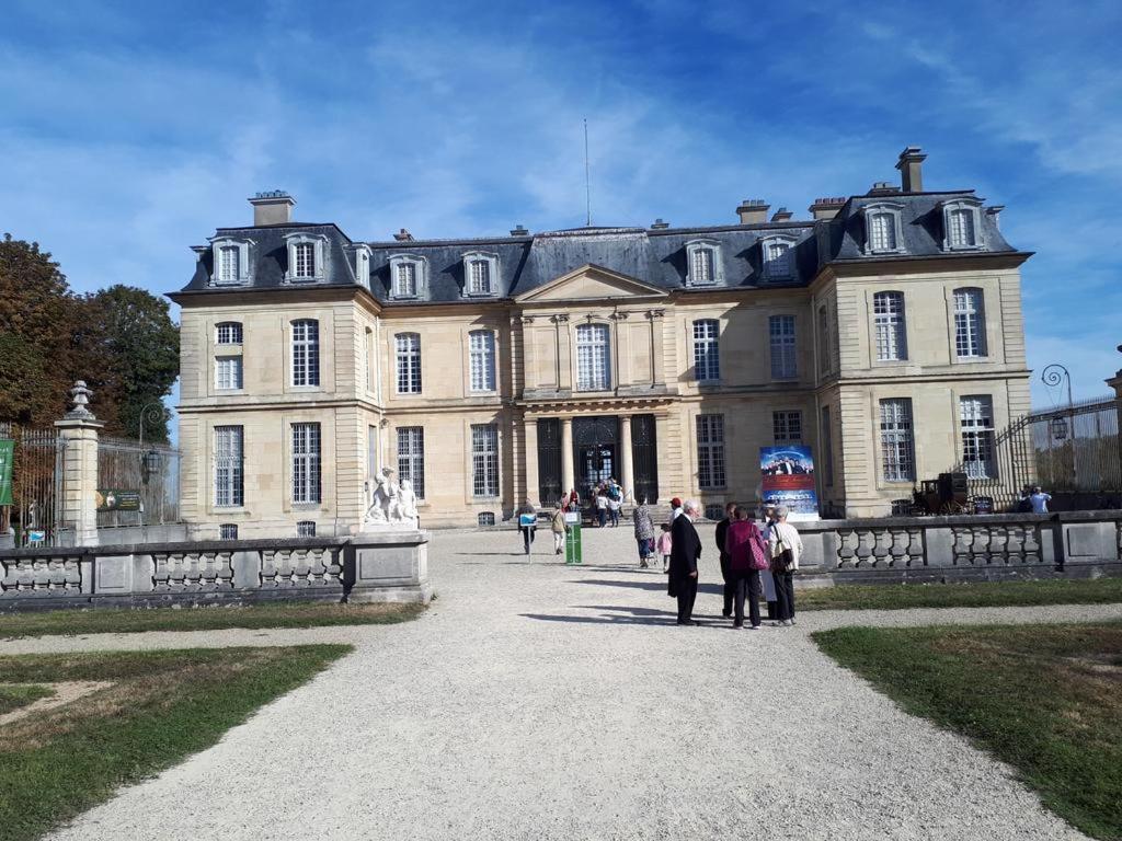 D&E - Paris-Disney - Holidays Apartment - Appartement De Vacances - 5 Chambres- 5 Sdb - 5 Bedrooms - 5 Bathrooms - Netflix Champs-Sur-Marne Eksteriør bilde